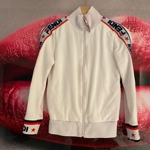 Fendi woomen costum size xs - s for petit